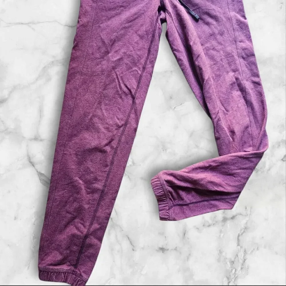 Lululemon Size 4 Magenta Joggers